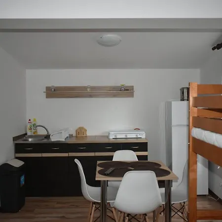 Oleandria -,,domek Jezynka